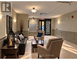 Den - 113 - 10 B Kimberley Avenue, Bracebridge, ON P1L0A6 Photo 7