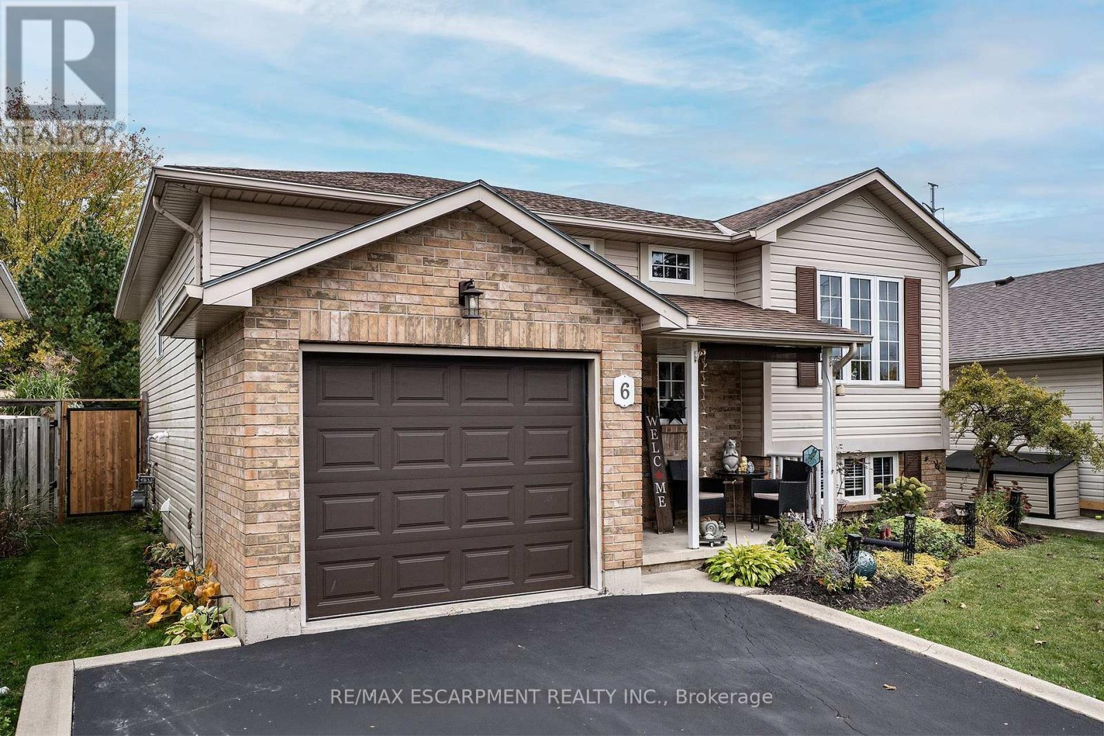 6 Stuart Street, Haldimand, ON photo 2