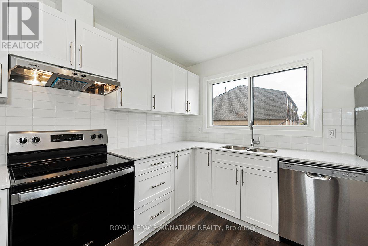 #3 20 ANNA CAPRI DRIVE - 15