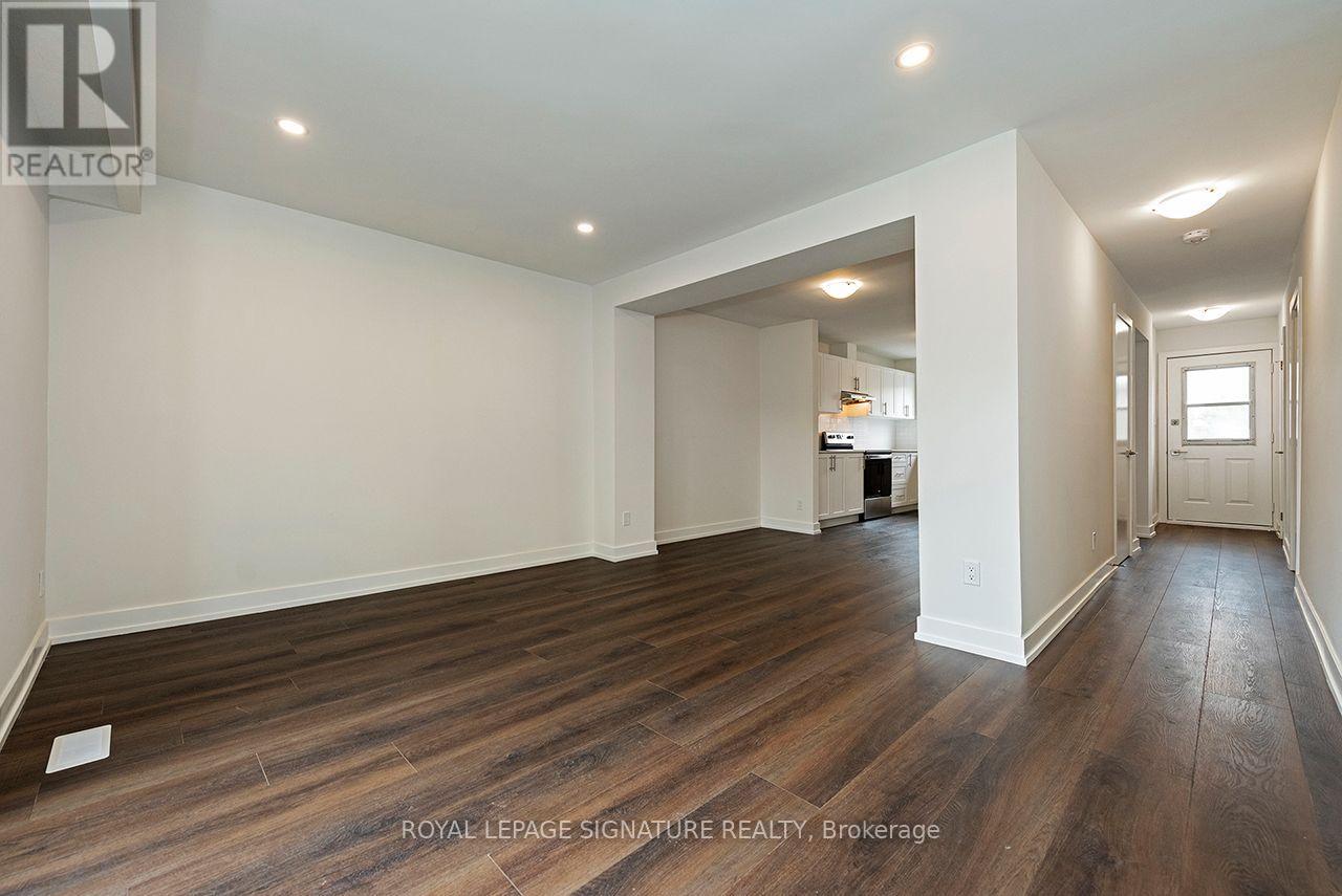 #3 20 ANNA CAPRI DRIVE - 20