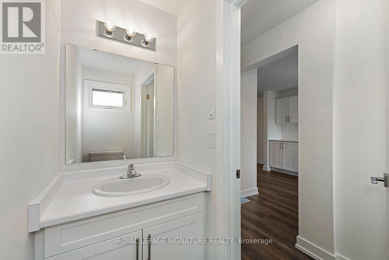 #3 20 ANNA CAPRI DRIVE - 9