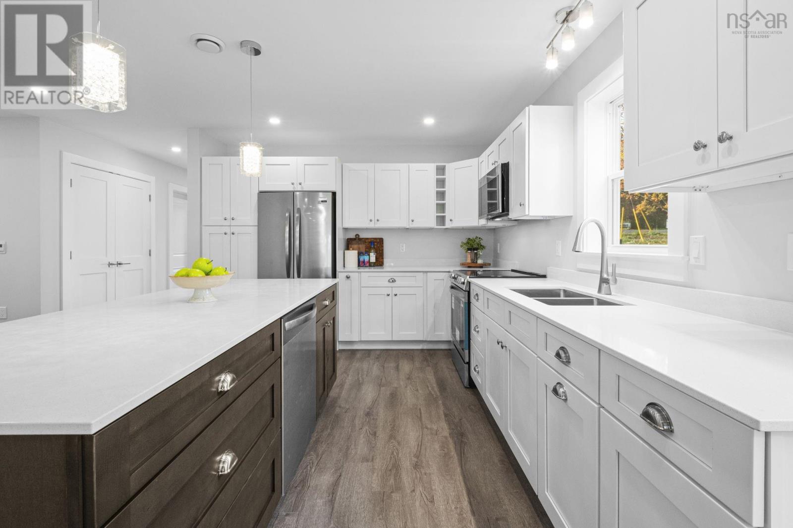 36 Pemberton Avenue - 11
