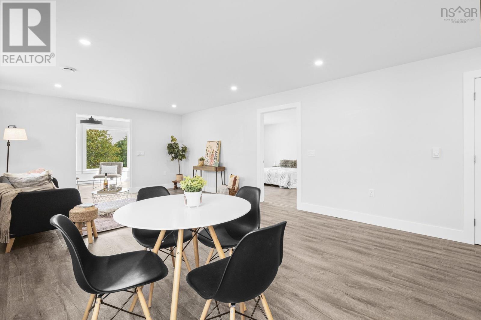 36 Pemberton Avenue - 18