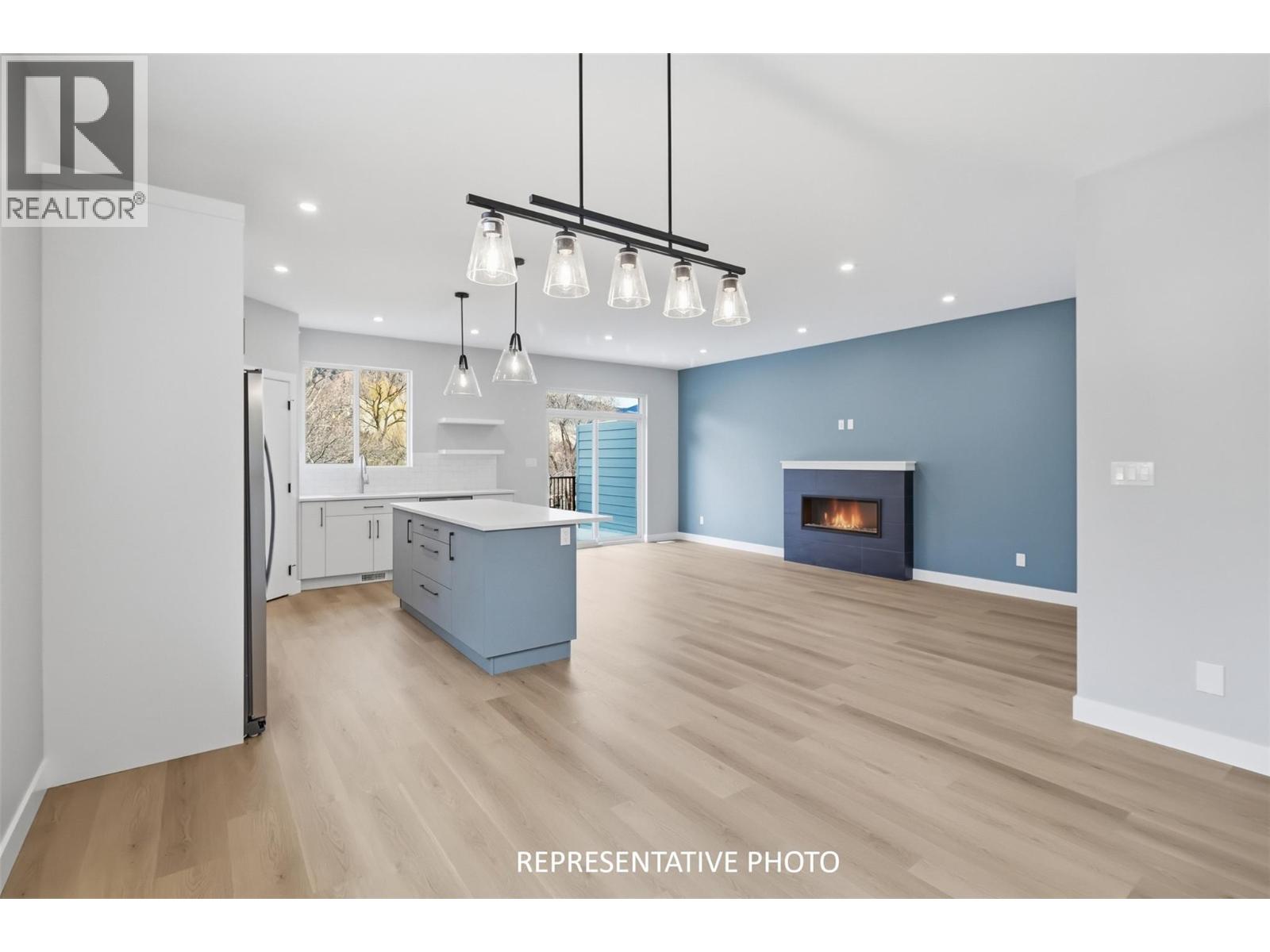 5878 DALLAS Drive - 7