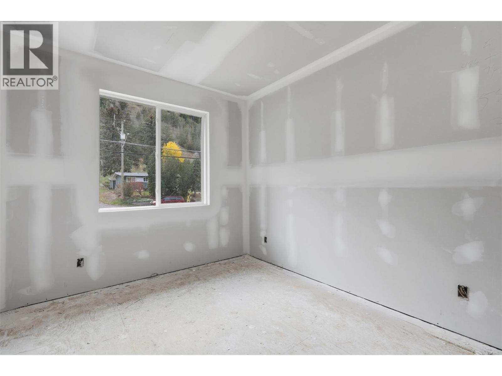 5878 DALLAS Drive - 25