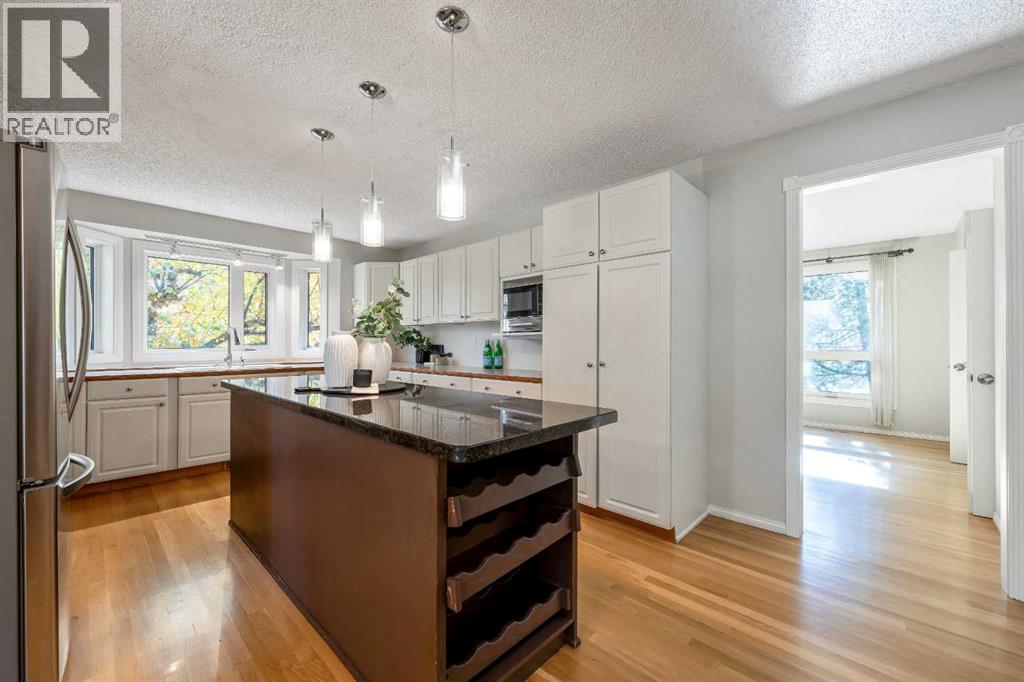 224 Varsity Crescent NW - 15