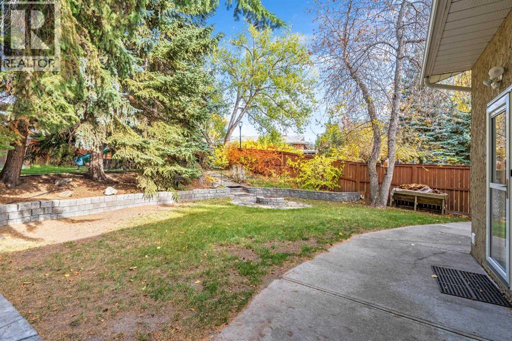 224 Varsity Crescent NW - 44