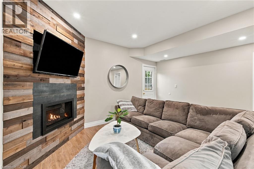63 NORTHRIDGE Drive - 32