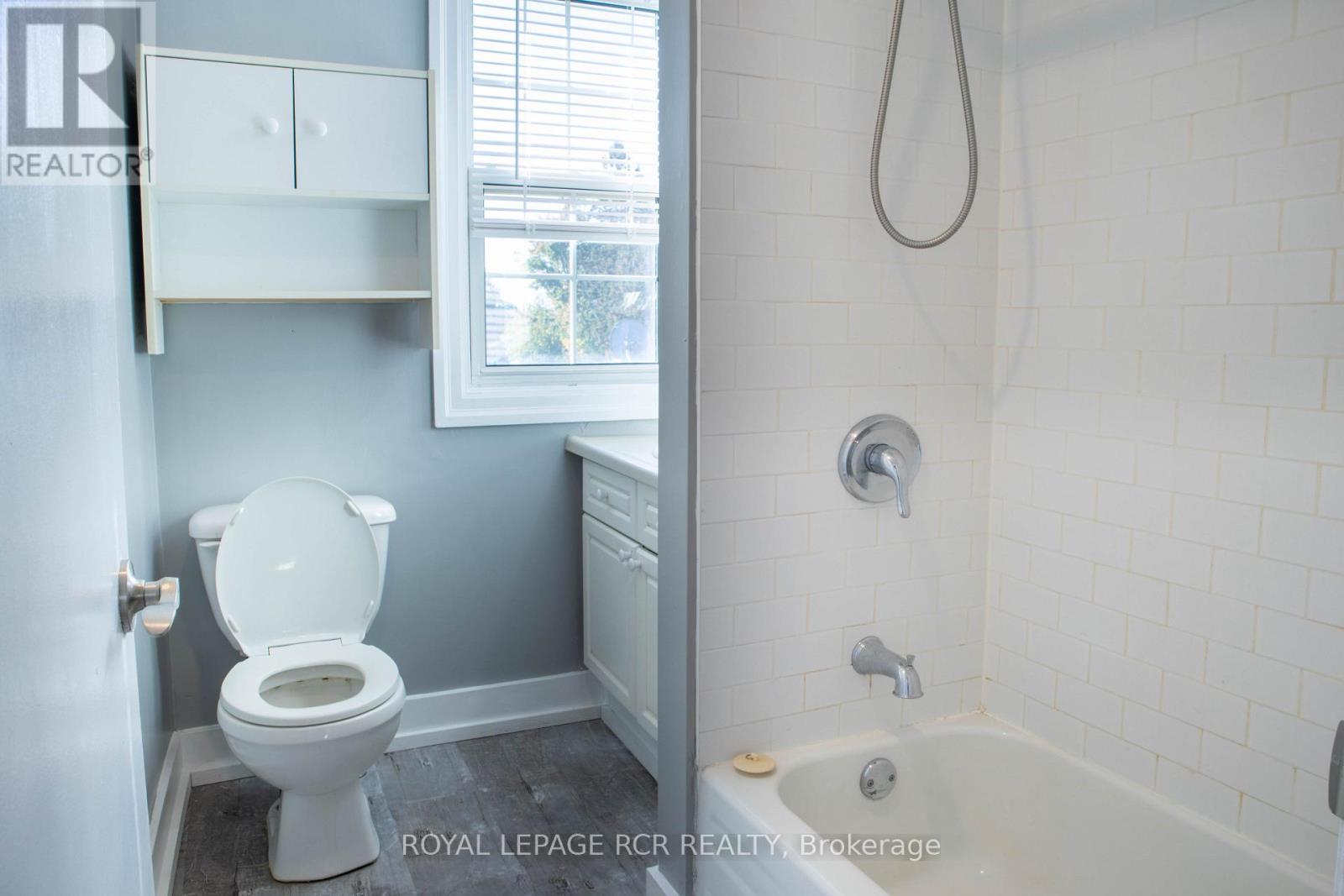 2 - 22 CENTRE STREET, Bradford West Gwillimbury (Bradford) — photo 3