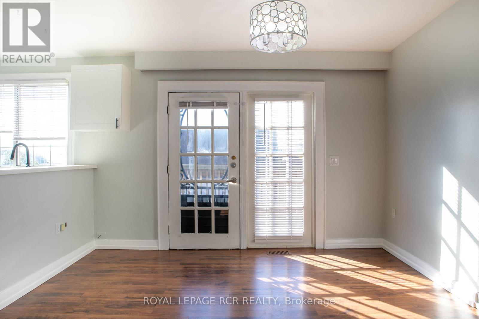 2 - 22 CENTRE STREET, Bradford West Gwillimbury (Bradford) — photo 8