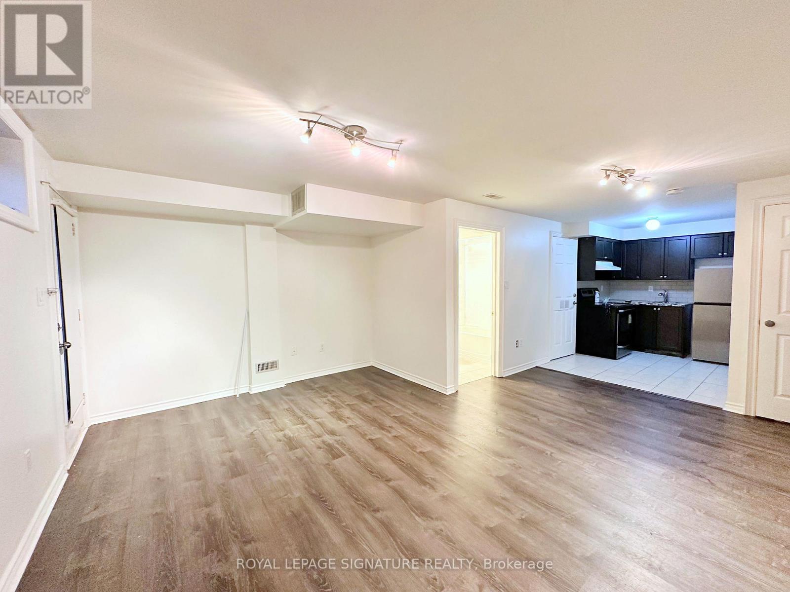 BSMT - 62 BEAVER AVENUE, Toronto (Dovercourt-Wallace Emerson-Junction) — photo 10