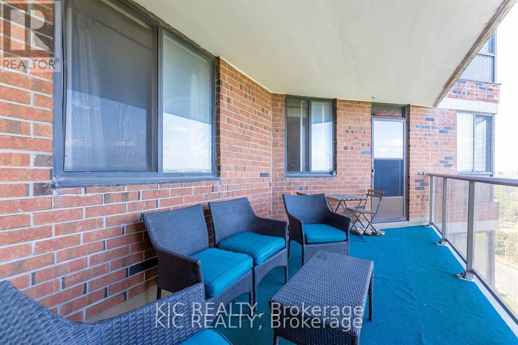 238 Albion Road — photo 15