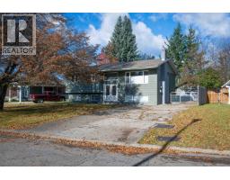 Living room of 140 MCKINLEY CRESCENT · Prince George, BC