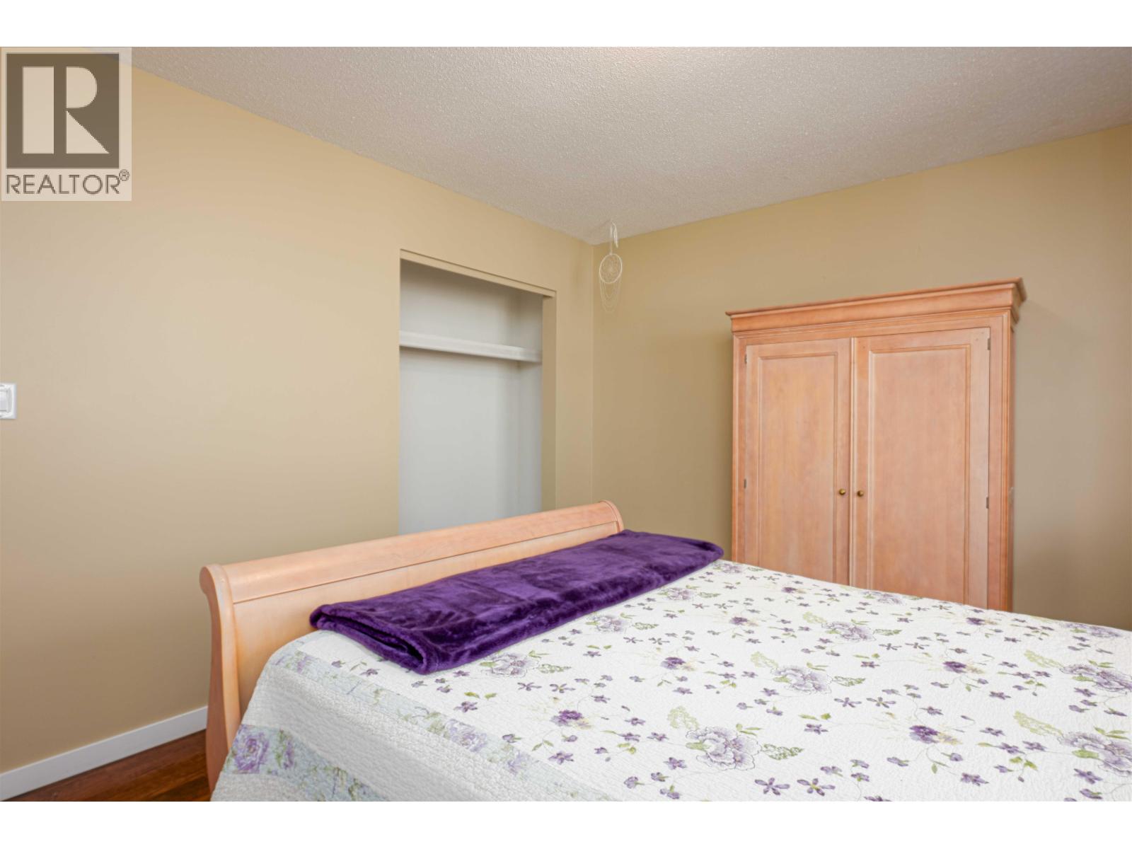 140 MCKINLEY CRESCENT - 20