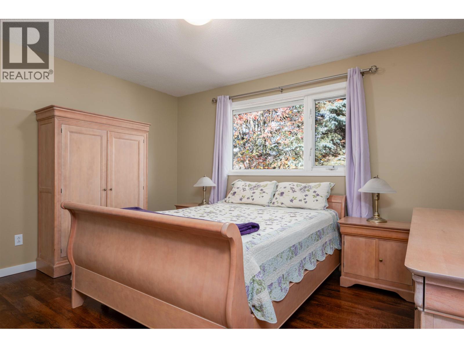 140 MCKINLEY CRESCENT - 19