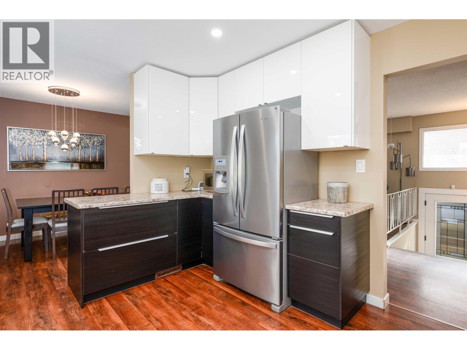 140 MCKINLEY CRESCENT - 9