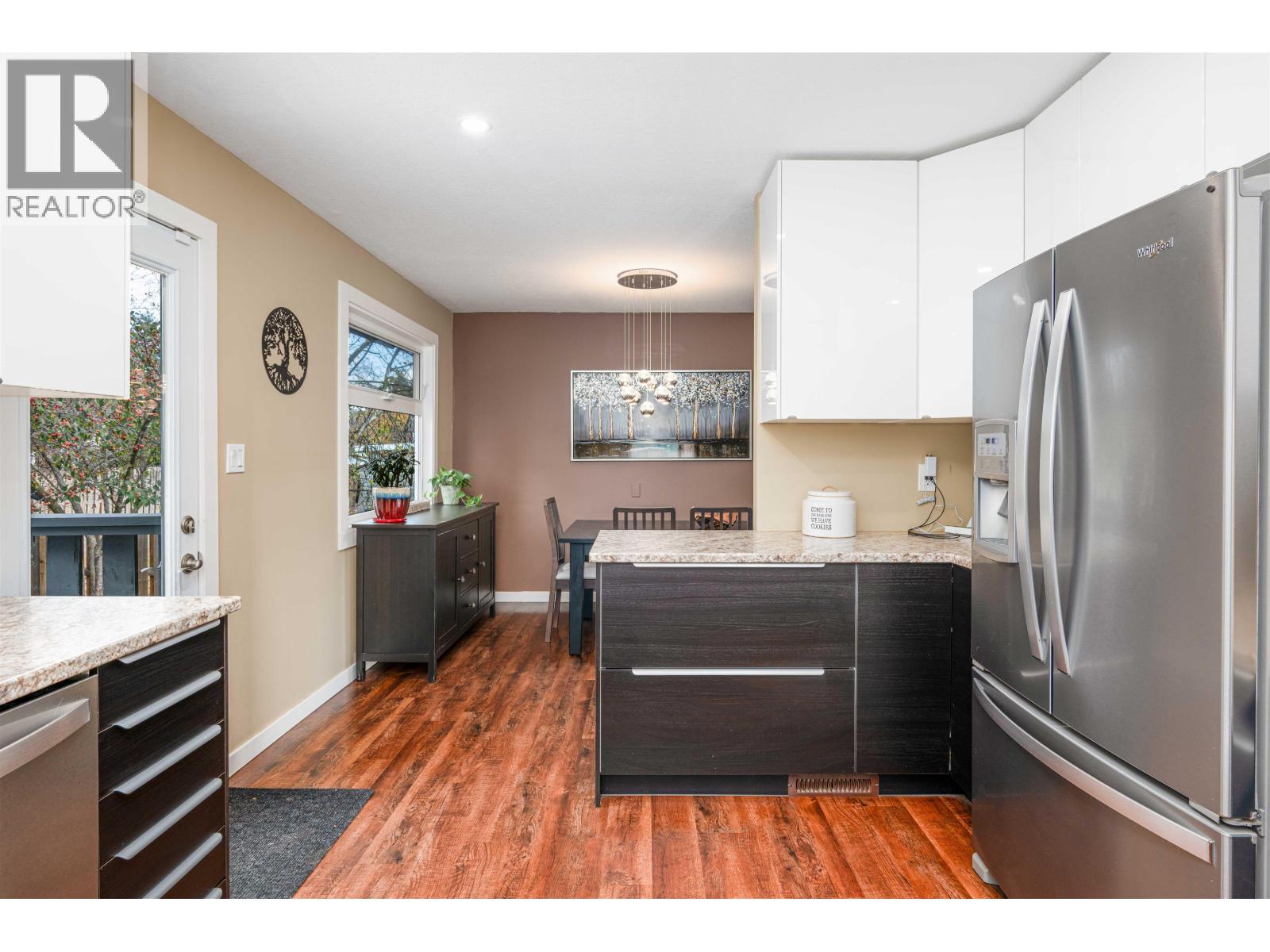 140 MCKINLEY CRESCENT - 8