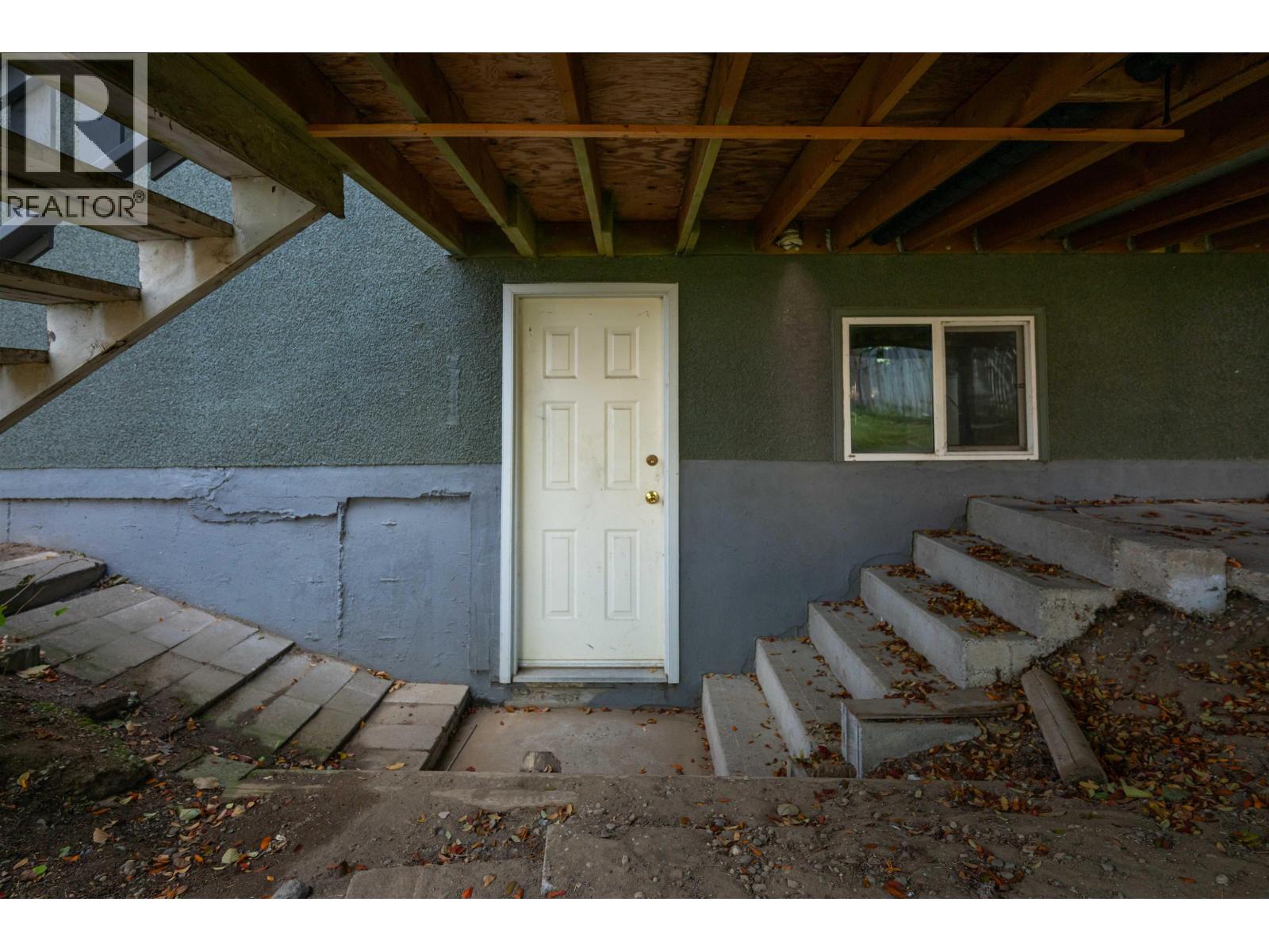 140 MCKINLEY CRESCENT - 37