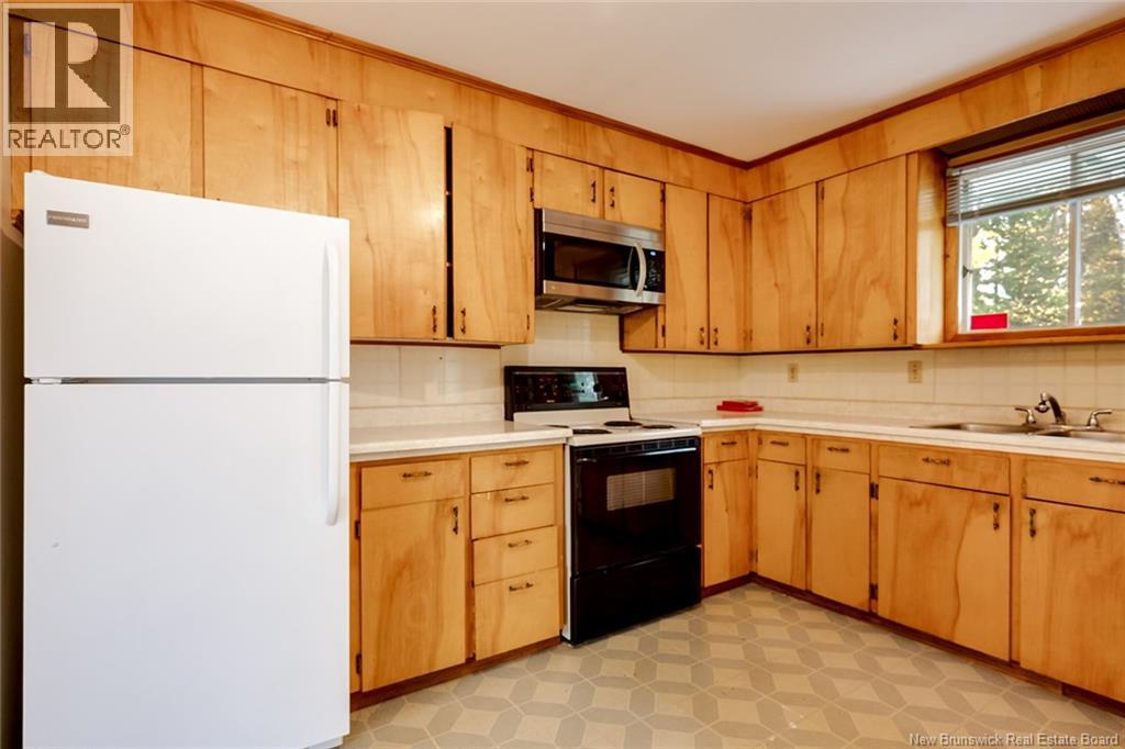 118 Myles Avenue - 21