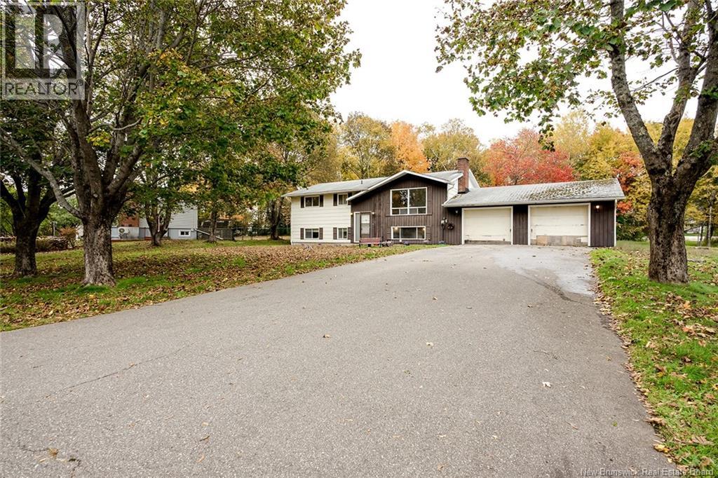 118 Myles Avenue - 11