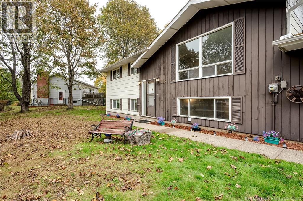 118 Myles Avenue - 12