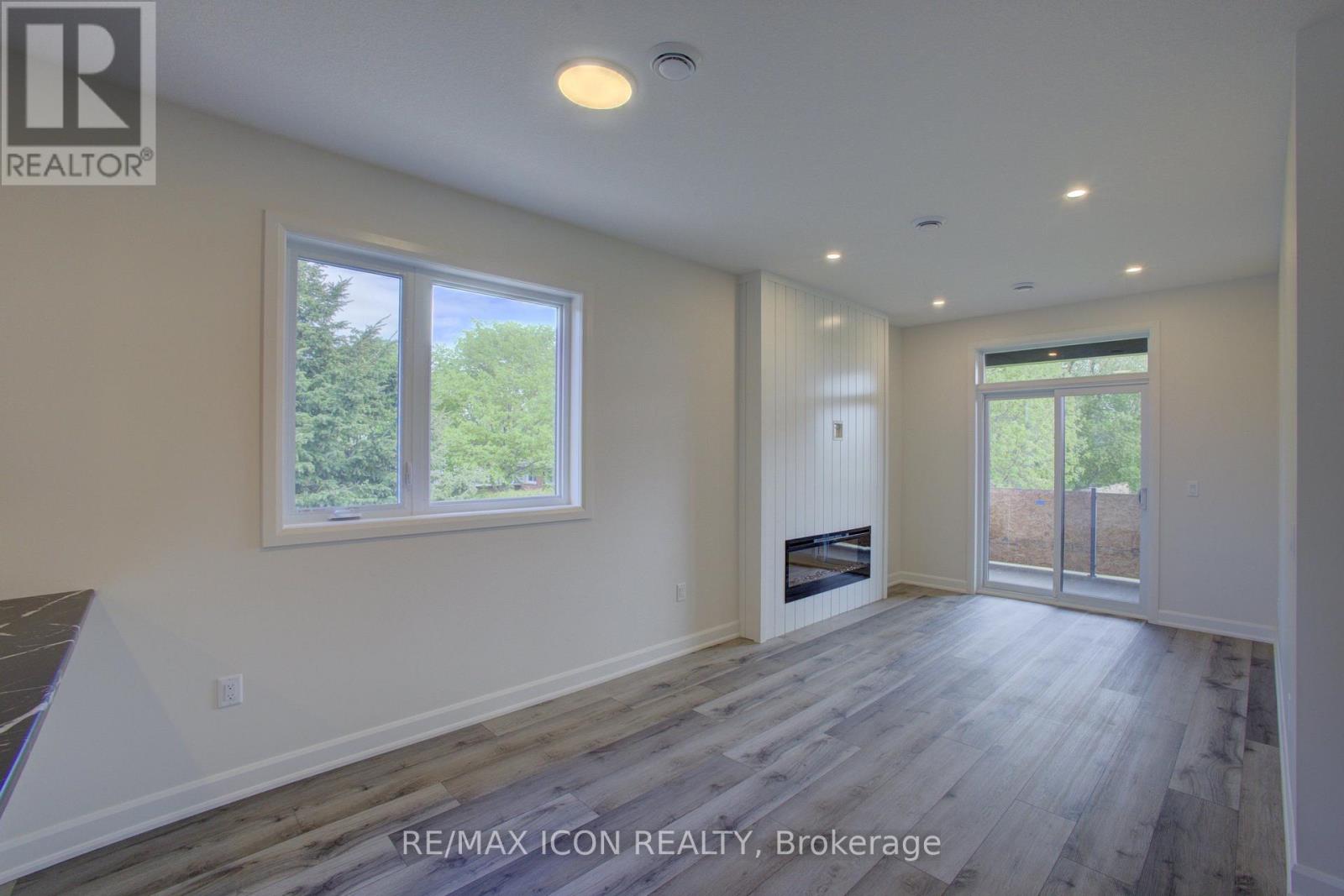 440 King Street East — photo 17