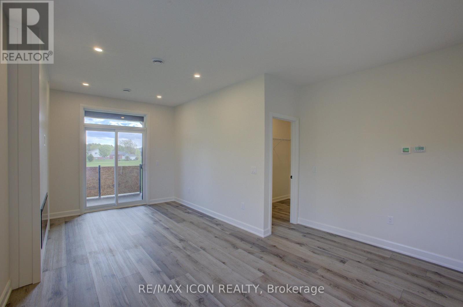 440 King Street East — photo 19