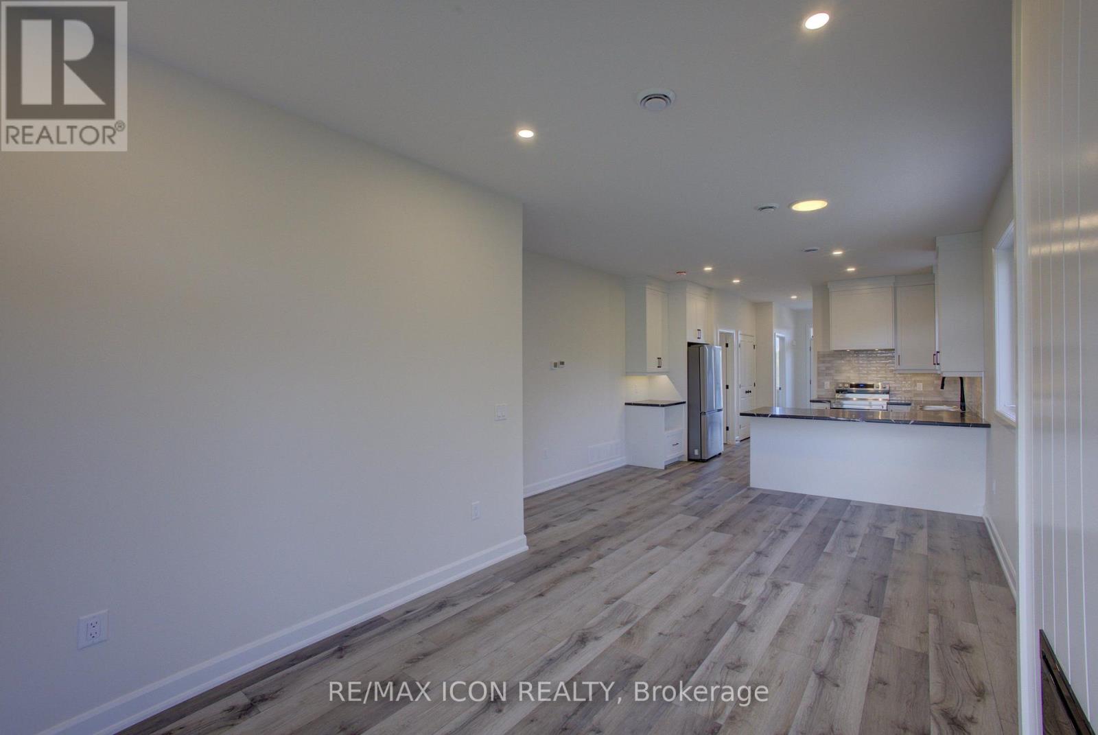 440 King Street East — photo 20