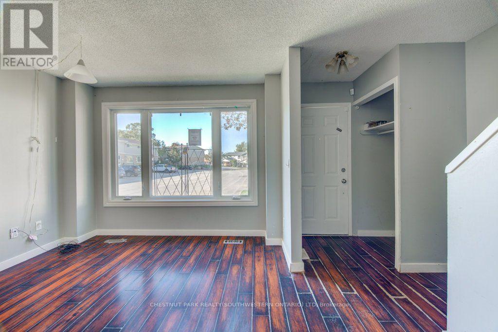16 - 320 WESTMINISTER AVENUE, London South (South H) — photo 5