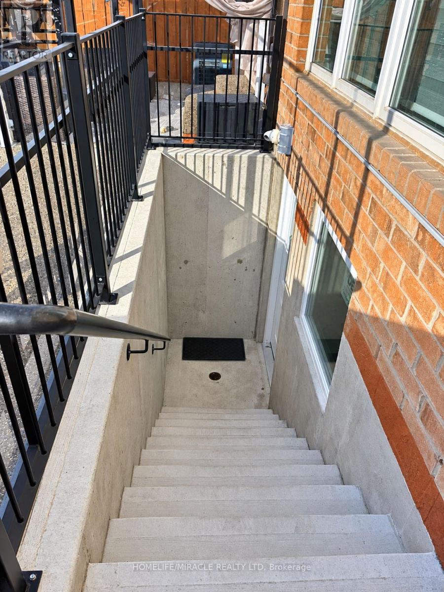 BSMT - 36 WEATHERING HEIGHTS, Hamilton (Stoney Creek Mountain) — photo 3