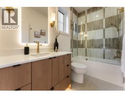 1 2256 E Pender Street, Vancouver, BC V5L1X4 Photo 31