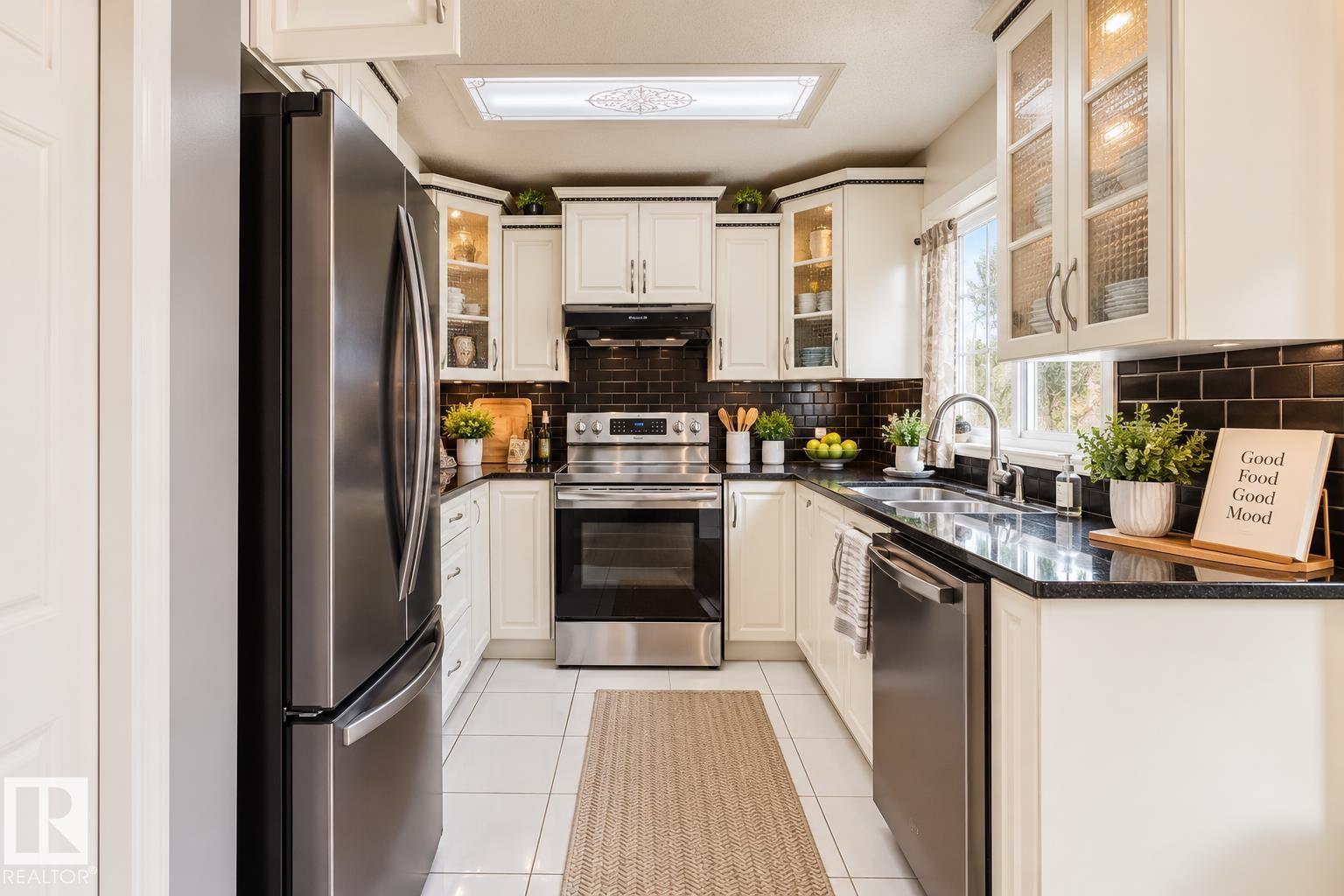 225 HEAGLE CR NW - 8