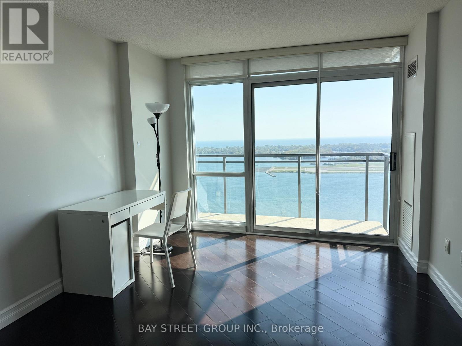 11 Brunel Court — photo 10