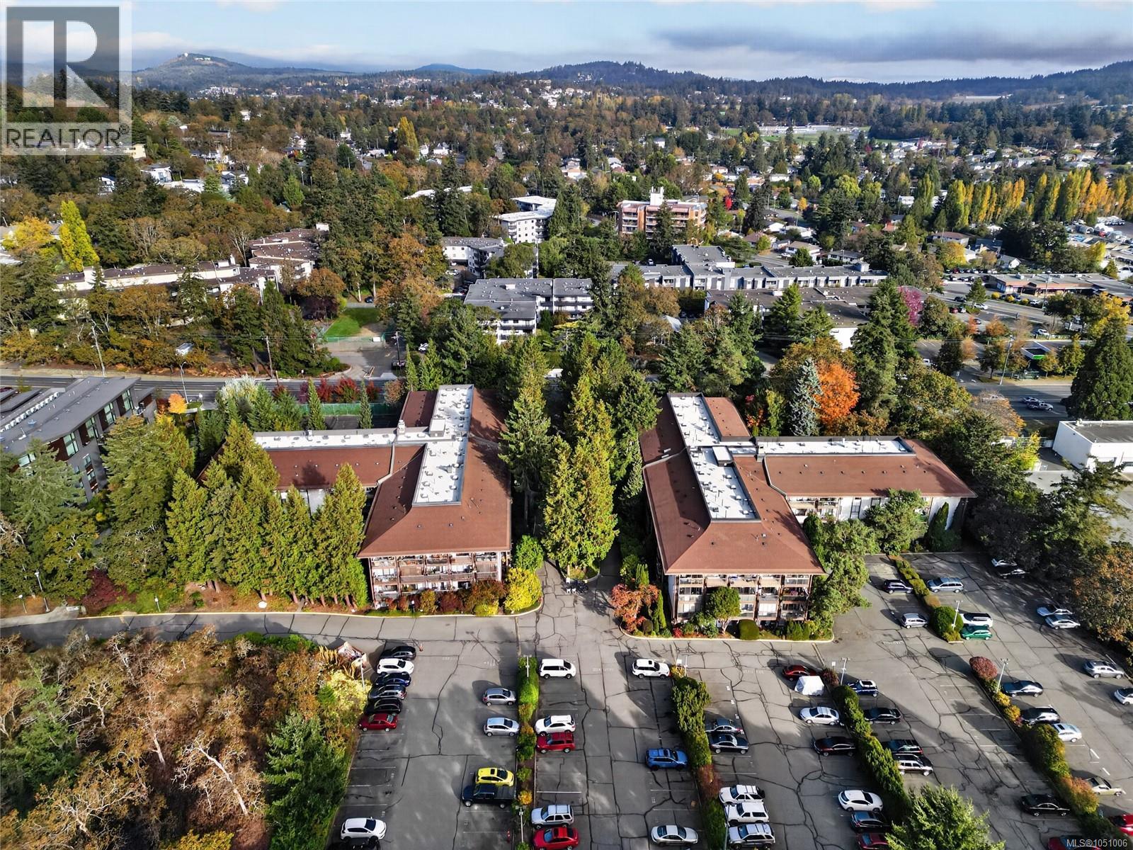 #412 1005 McKenzie Ave - 33