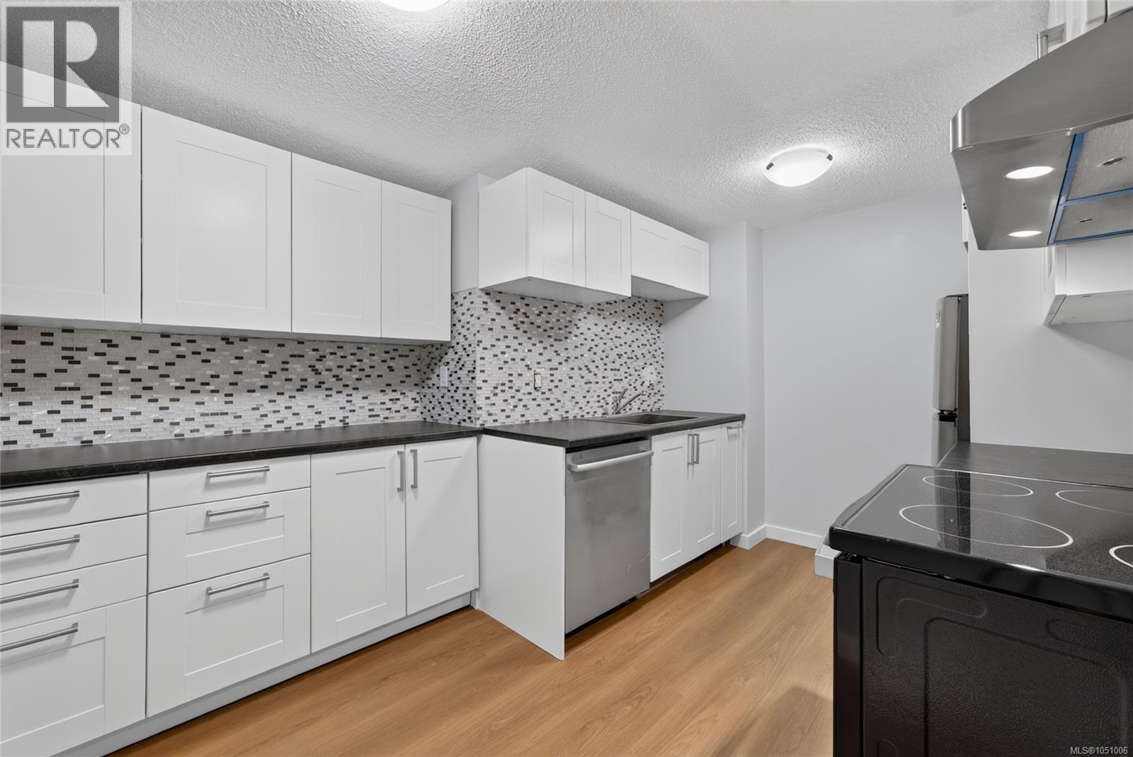 #412 1005 McKenzie Ave - 5