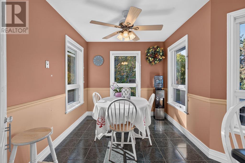 63 Mount Pleasant CT - 25