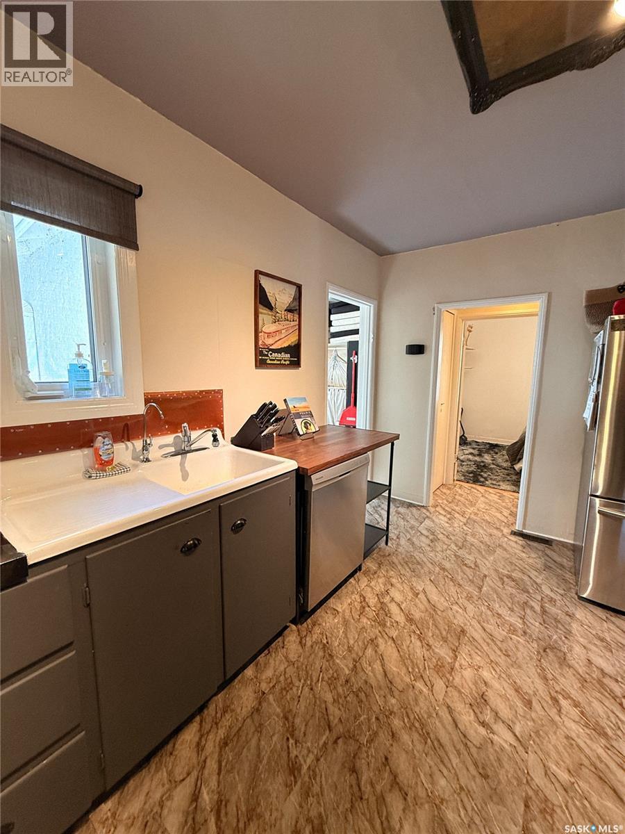 440 Redcoat DRIVE, Eastend — photo 12