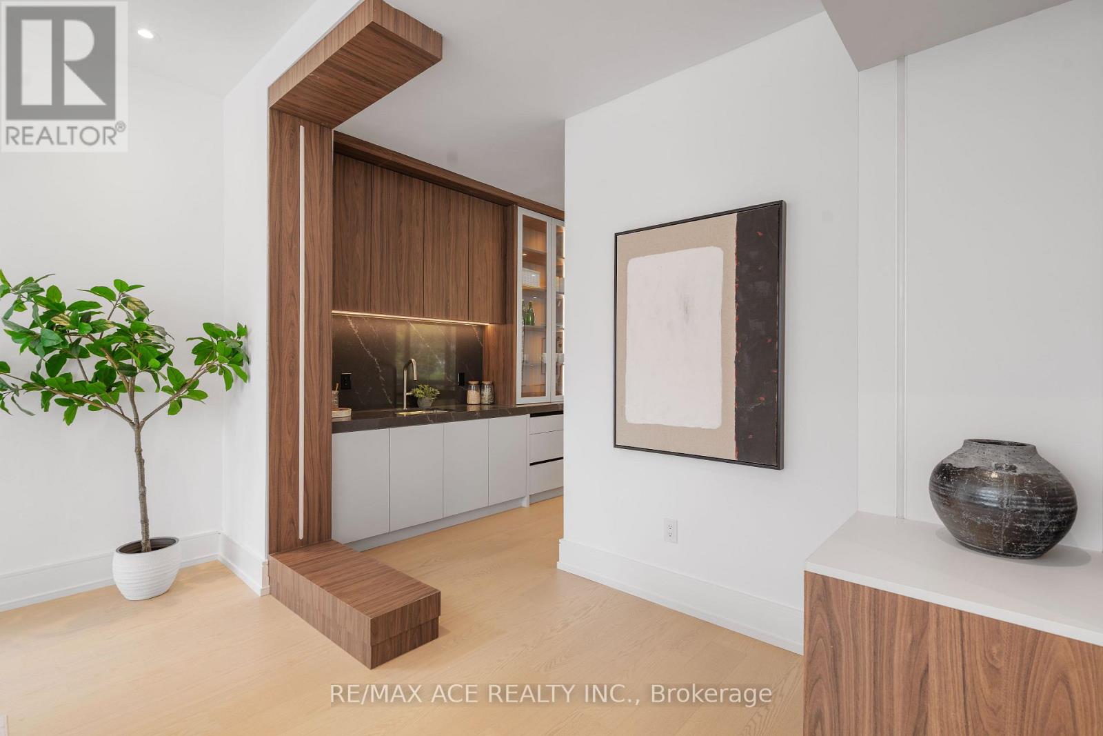 162 Church Avenue, Toronto, ON photo 13