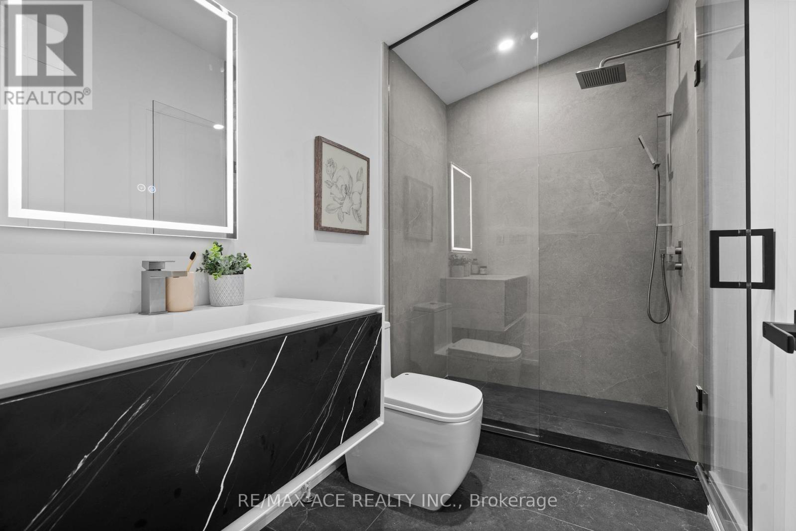 162 Church Avenue, Toronto, ON photo 44