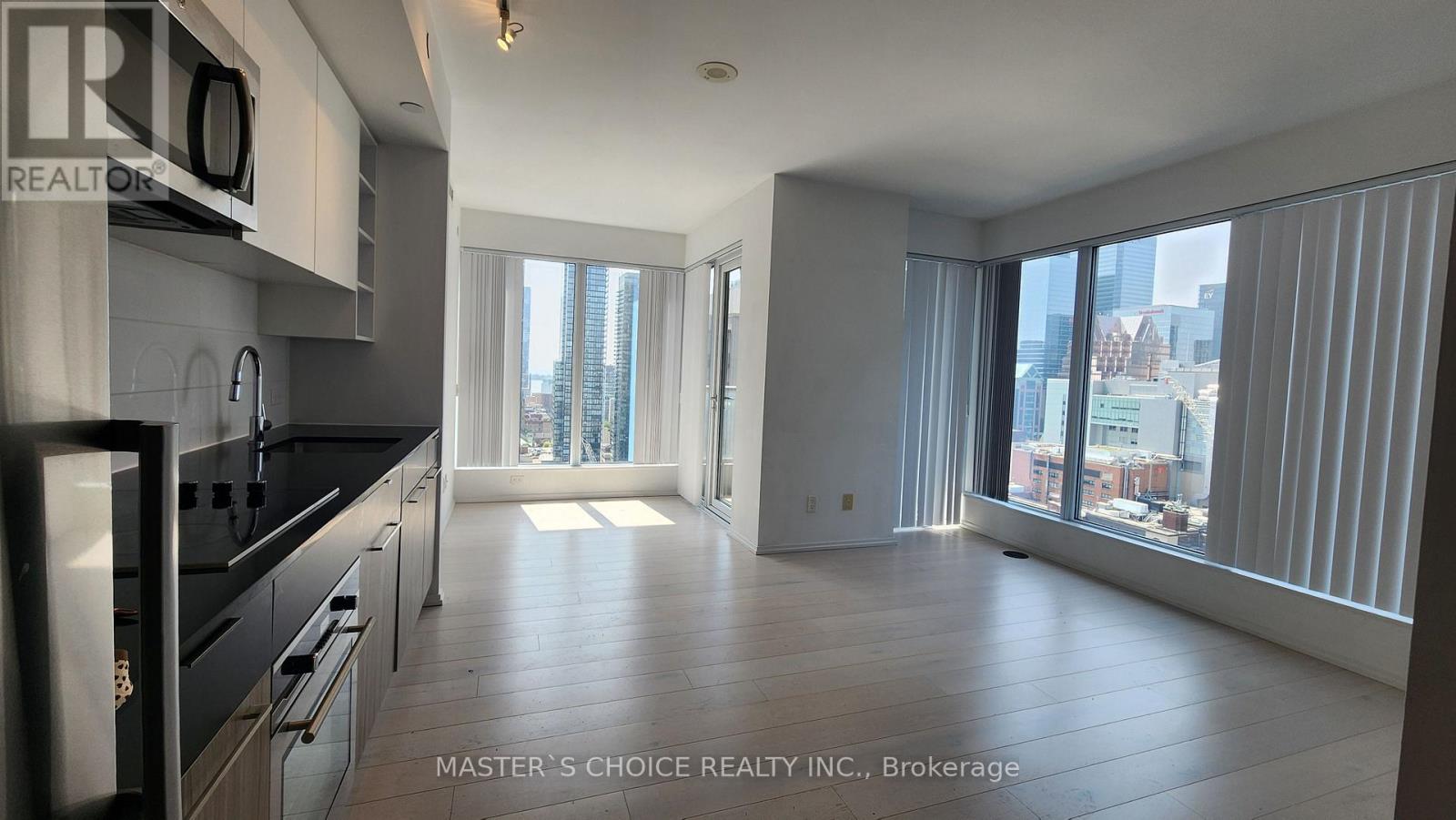 #2805 68 SHUTER STREET - 1