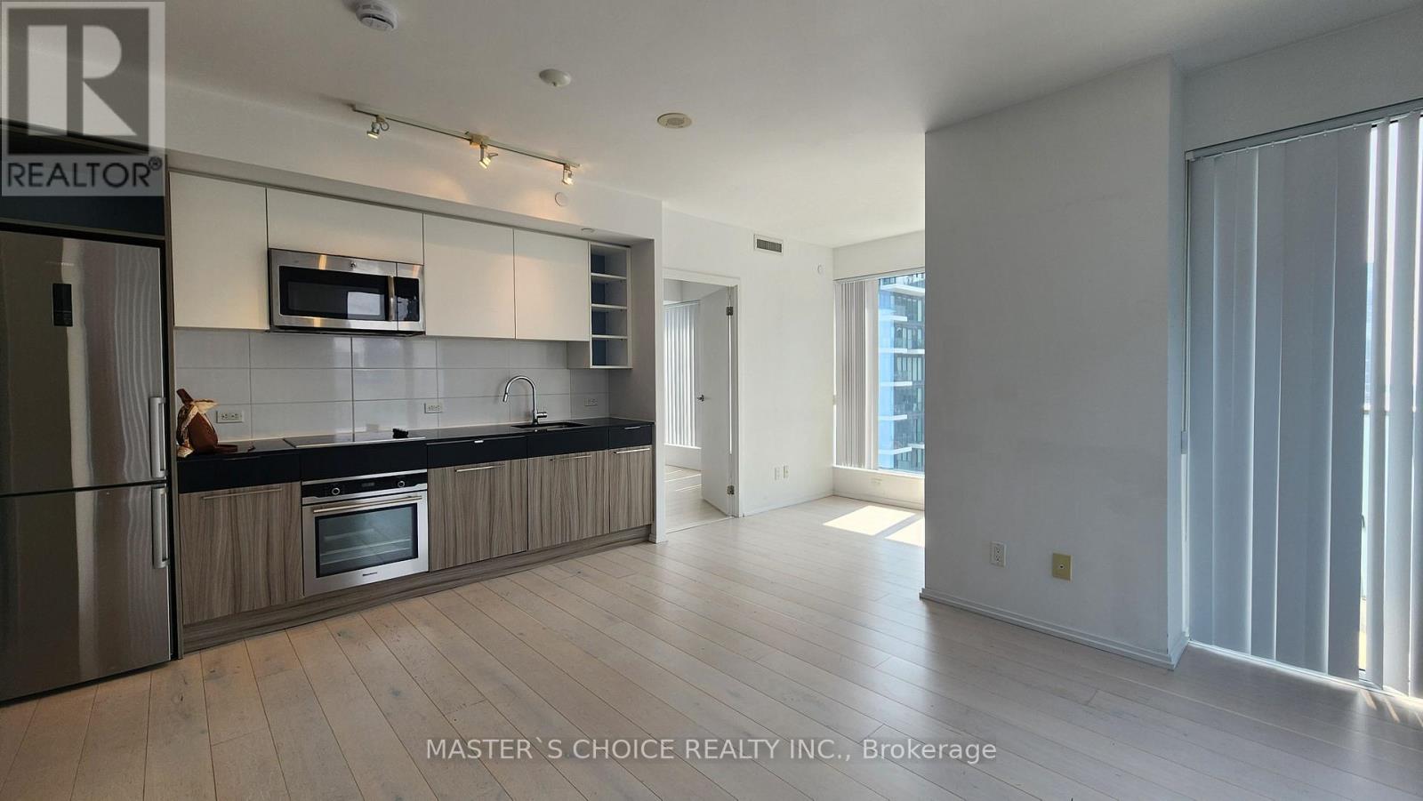 #2805 68 SHUTER STREET - 4