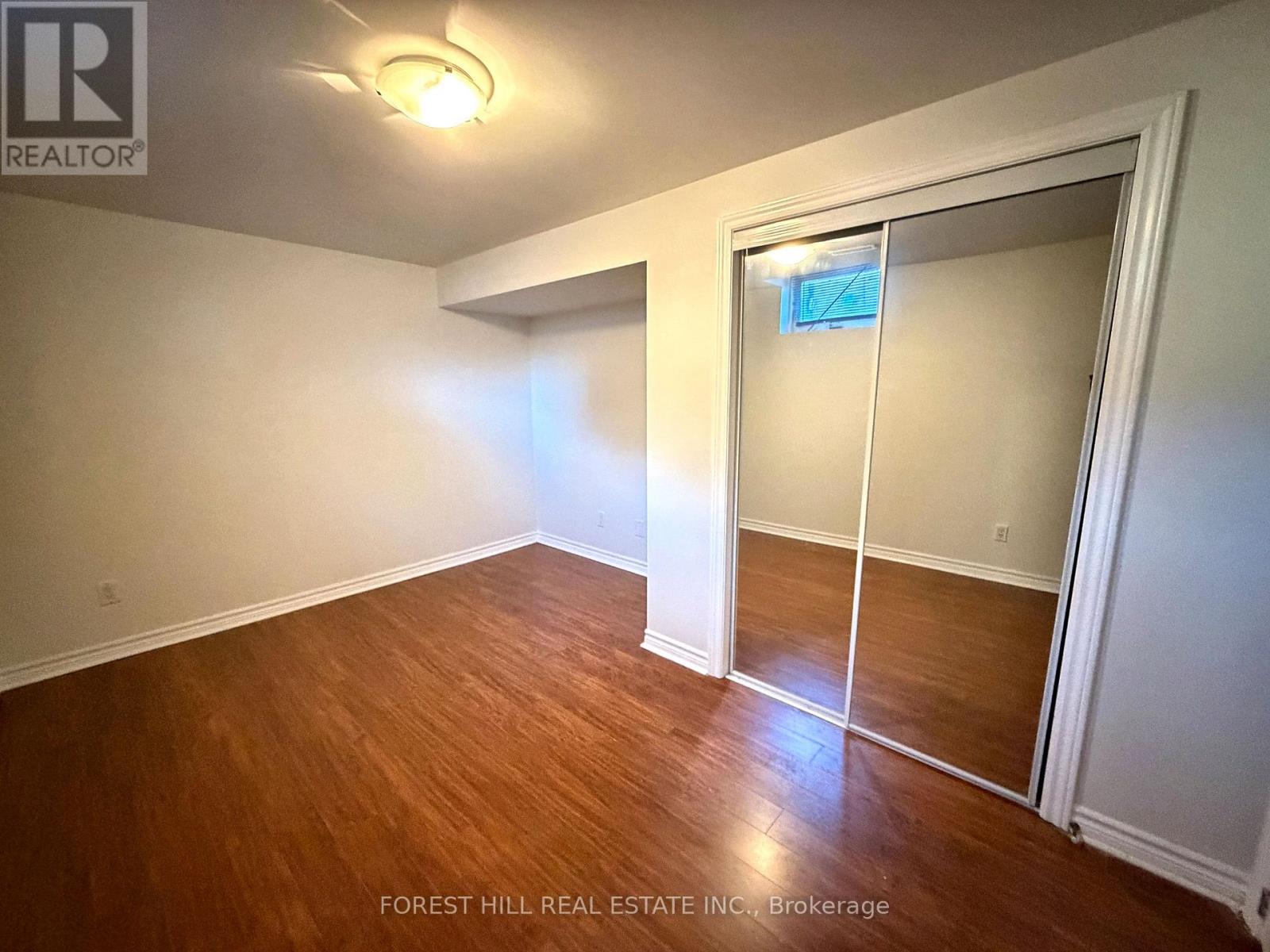 24 Green Ash Crescent — photo 10