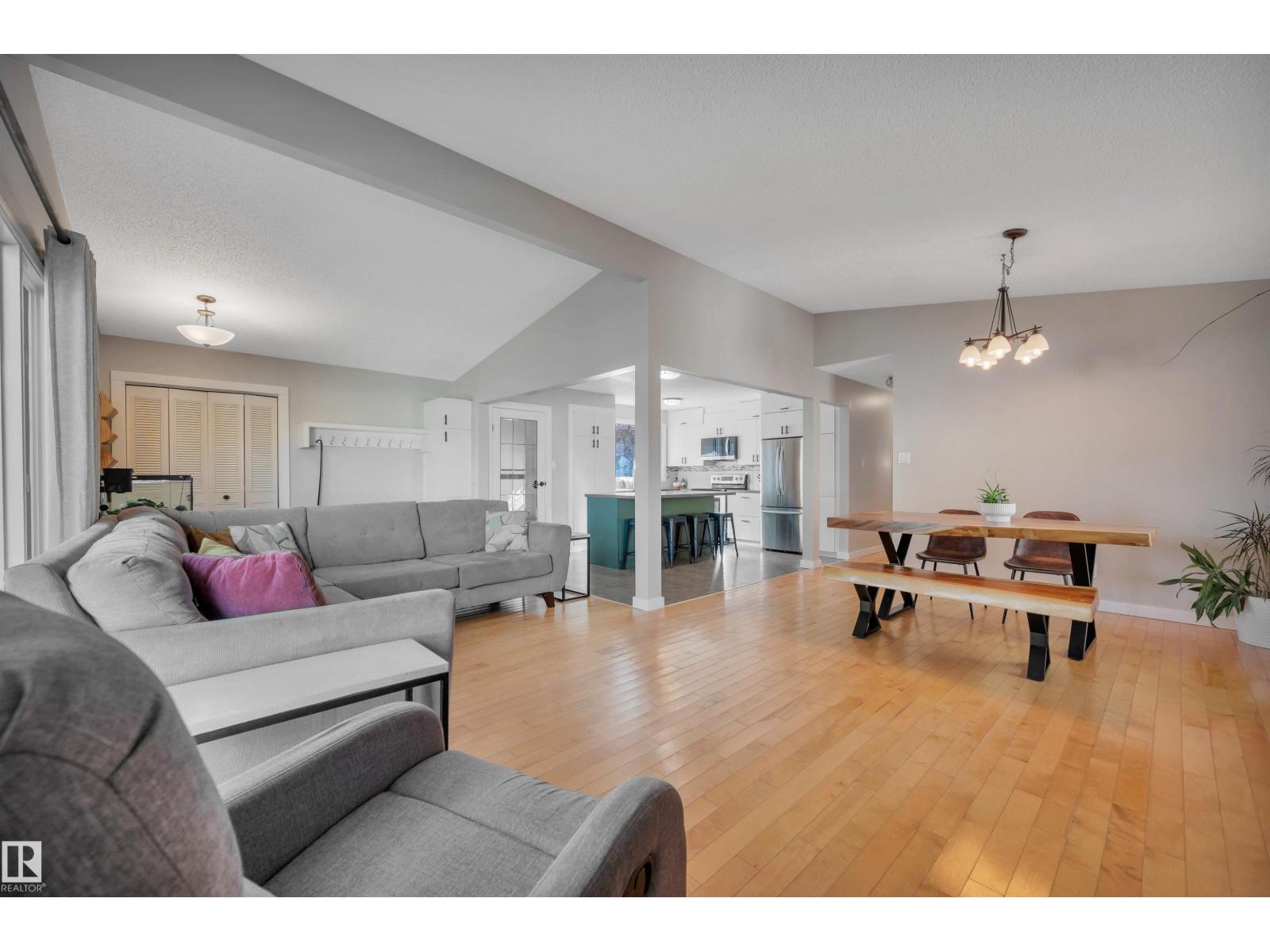 132 Garland Crescent, photo 10
