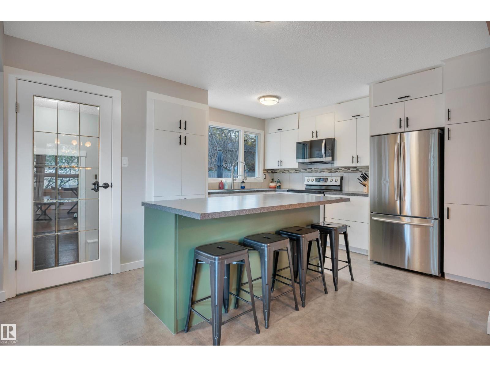 132 Garland Crescent, photo 14