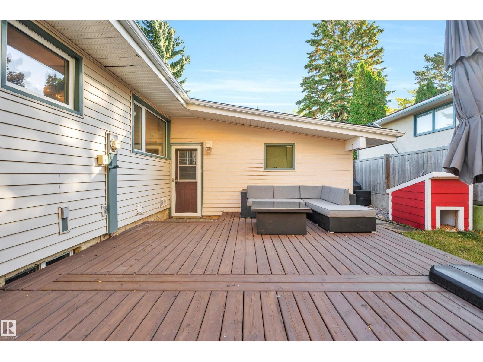 132 Garland Crescent, photo 42