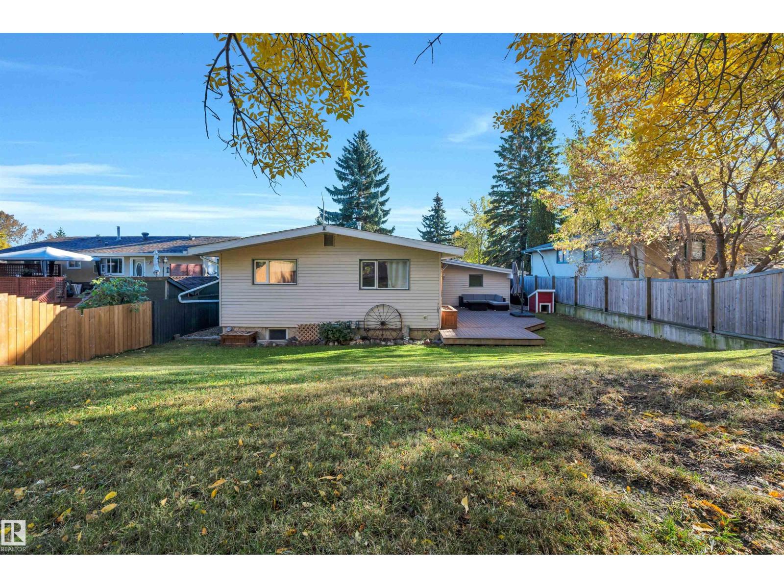 132 Garland Crescent, photo 46