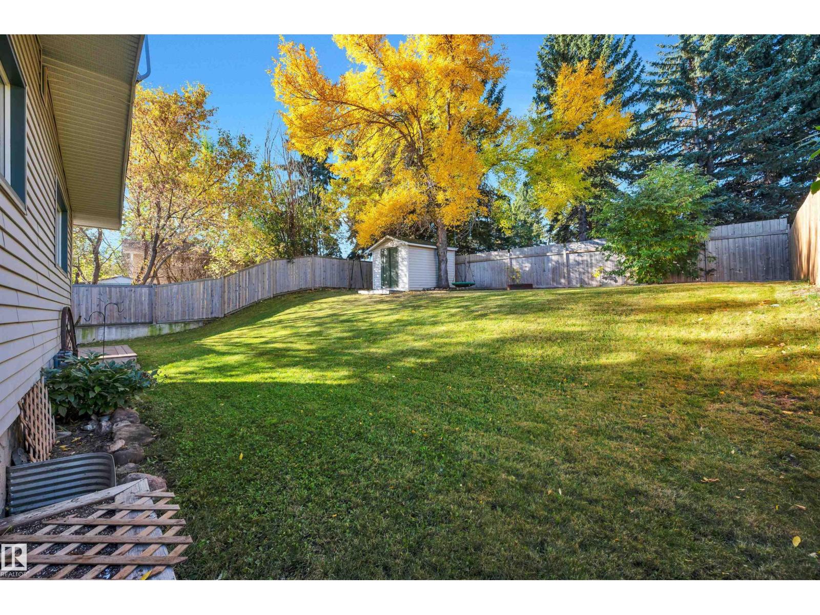 132 Garland Crescent, photo 48