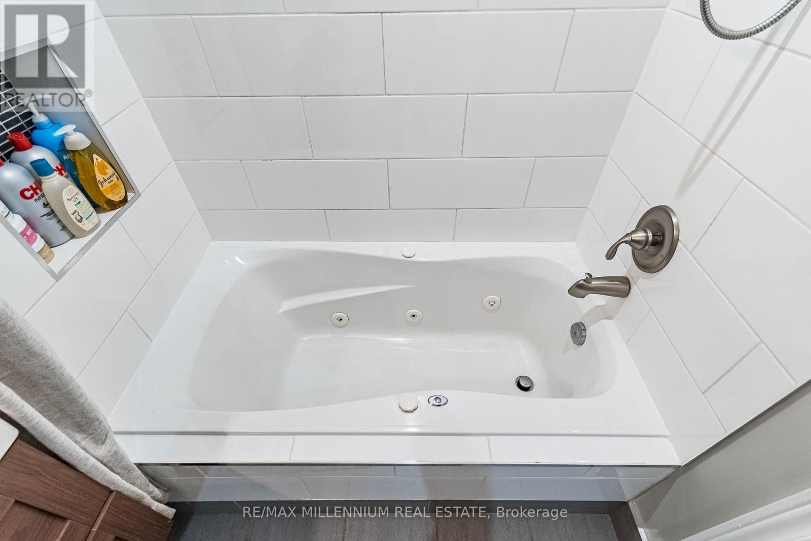 #4 3480 UPPER MIDDLE ROAD - 28