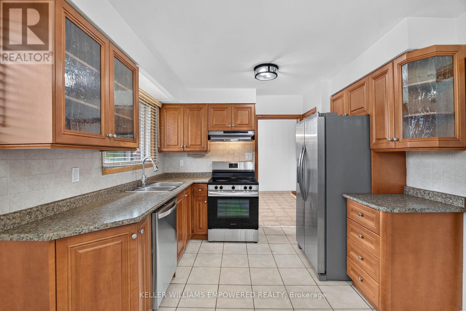 MAIN - 6 ARCHWAY CRESCENT, Toronto (Humbermede) — photo 11
