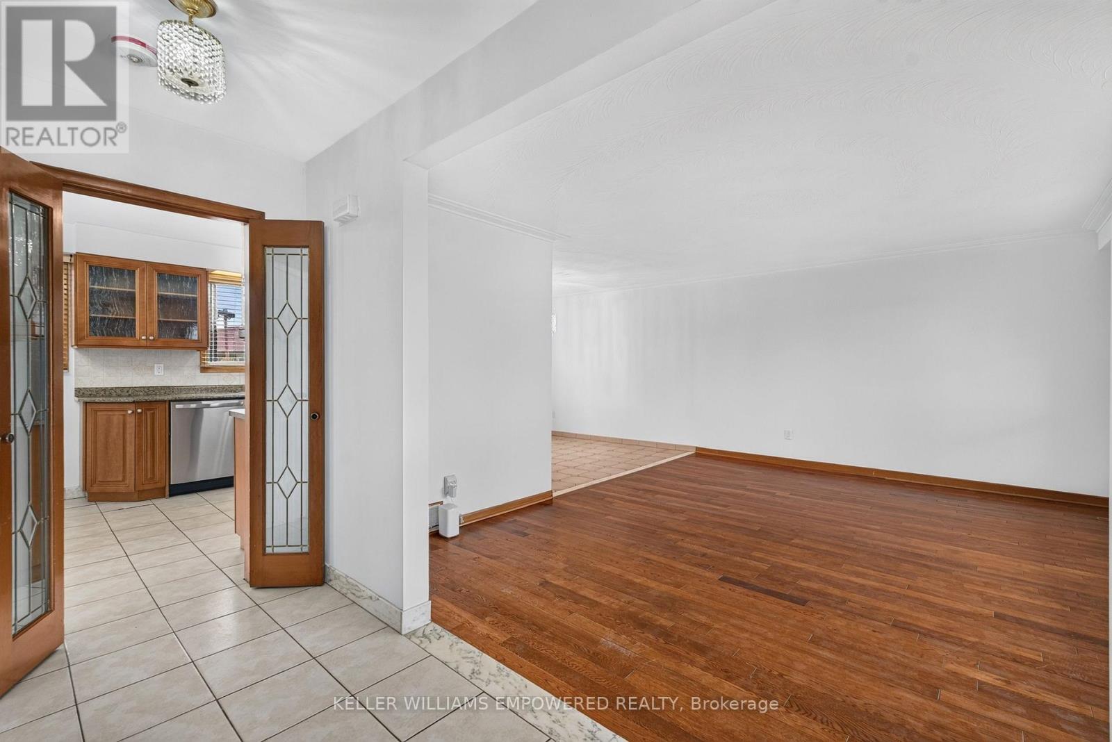 MAIN - 6 ARCHWAY CRESCENT, Toronto (Humbermede) — photo 5